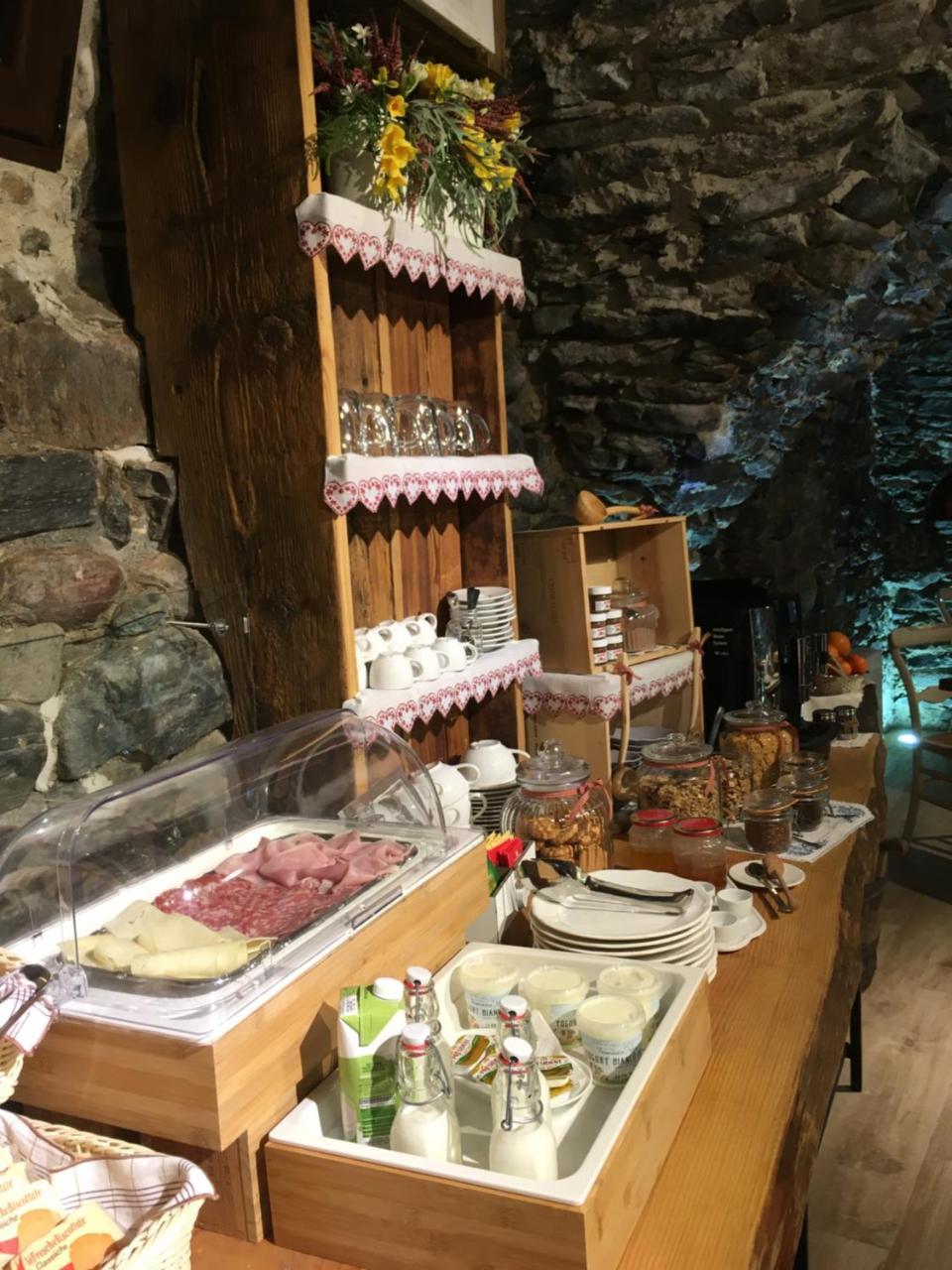 Nicomat Rooms Domodossola Exterior foto